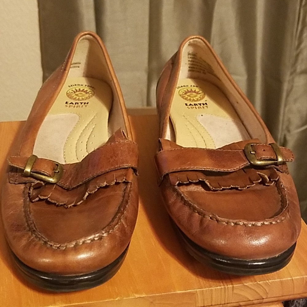 Earth spirit loafers